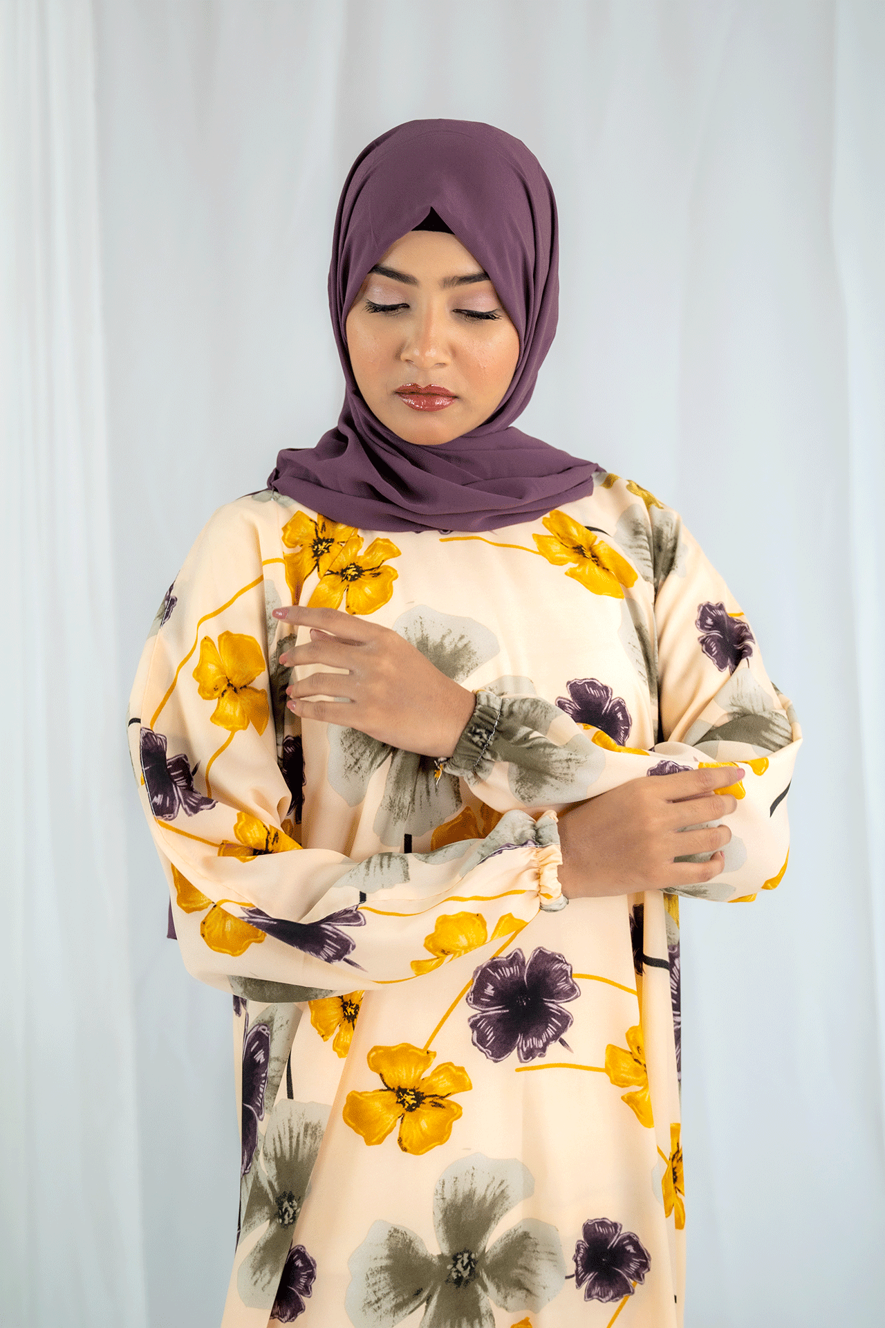 Nashwa P2 - Pirnted Maxi Abaya
