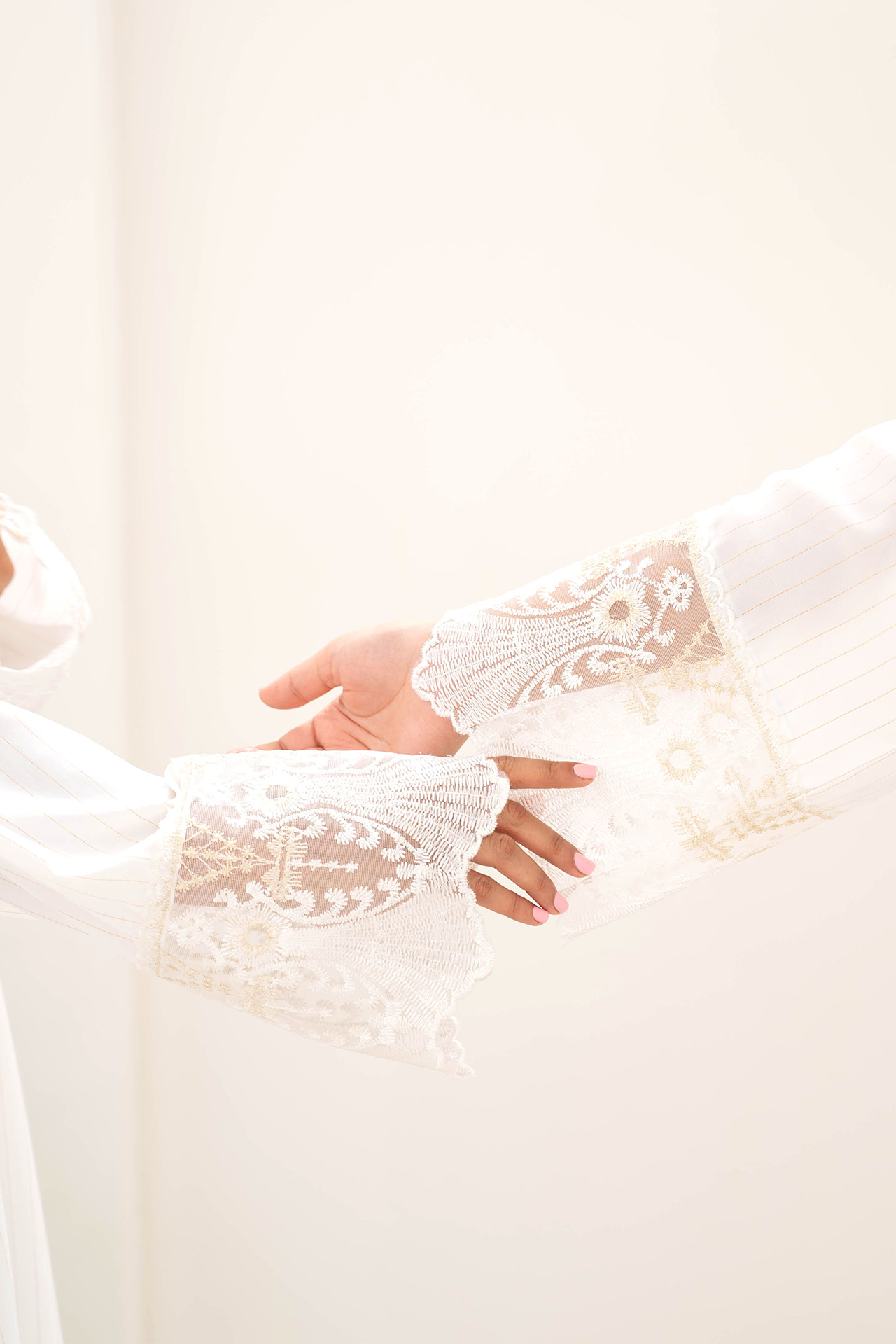 Hareer Maxi Combo Abaya - White