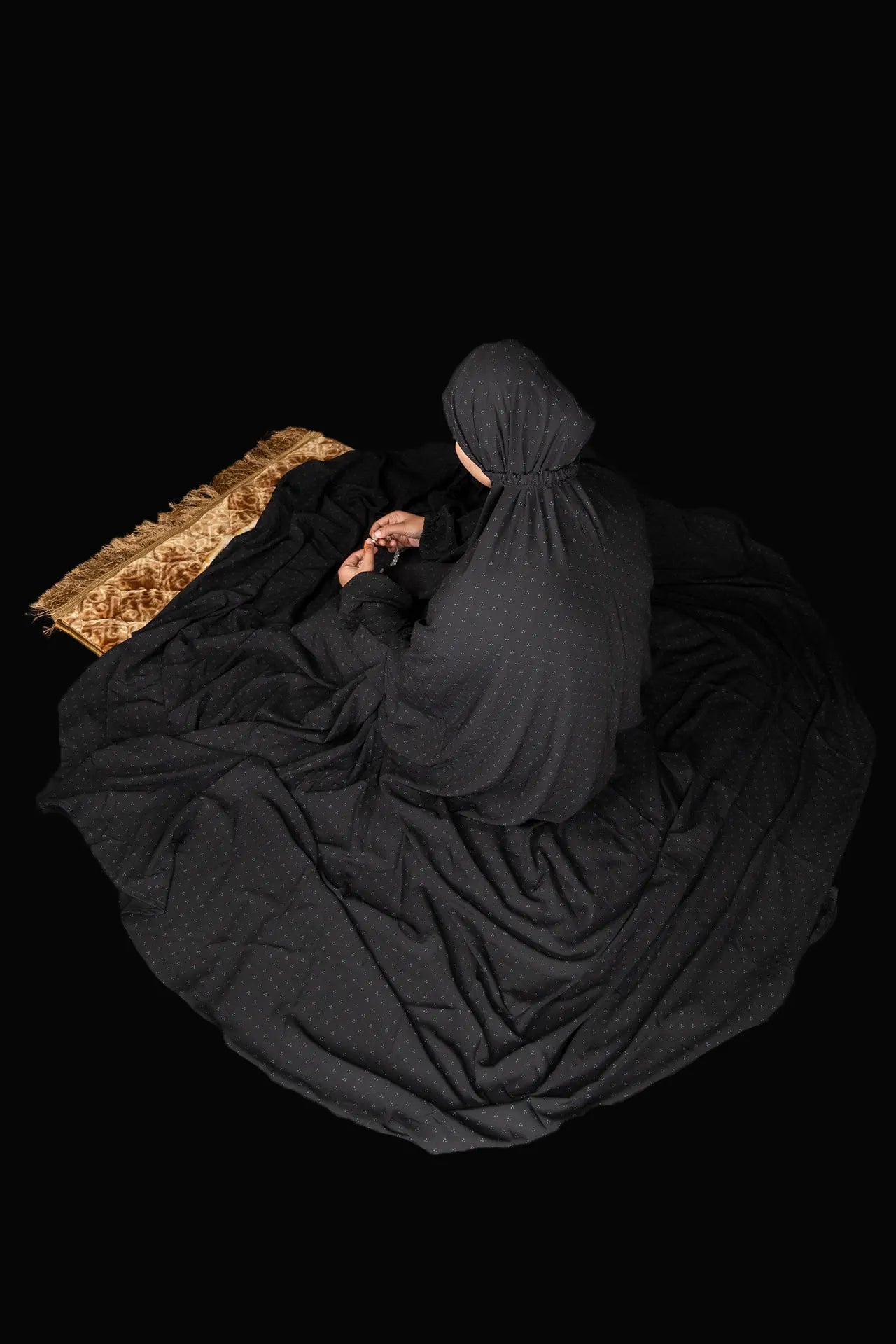 Namaz Chadar - Black Dotted