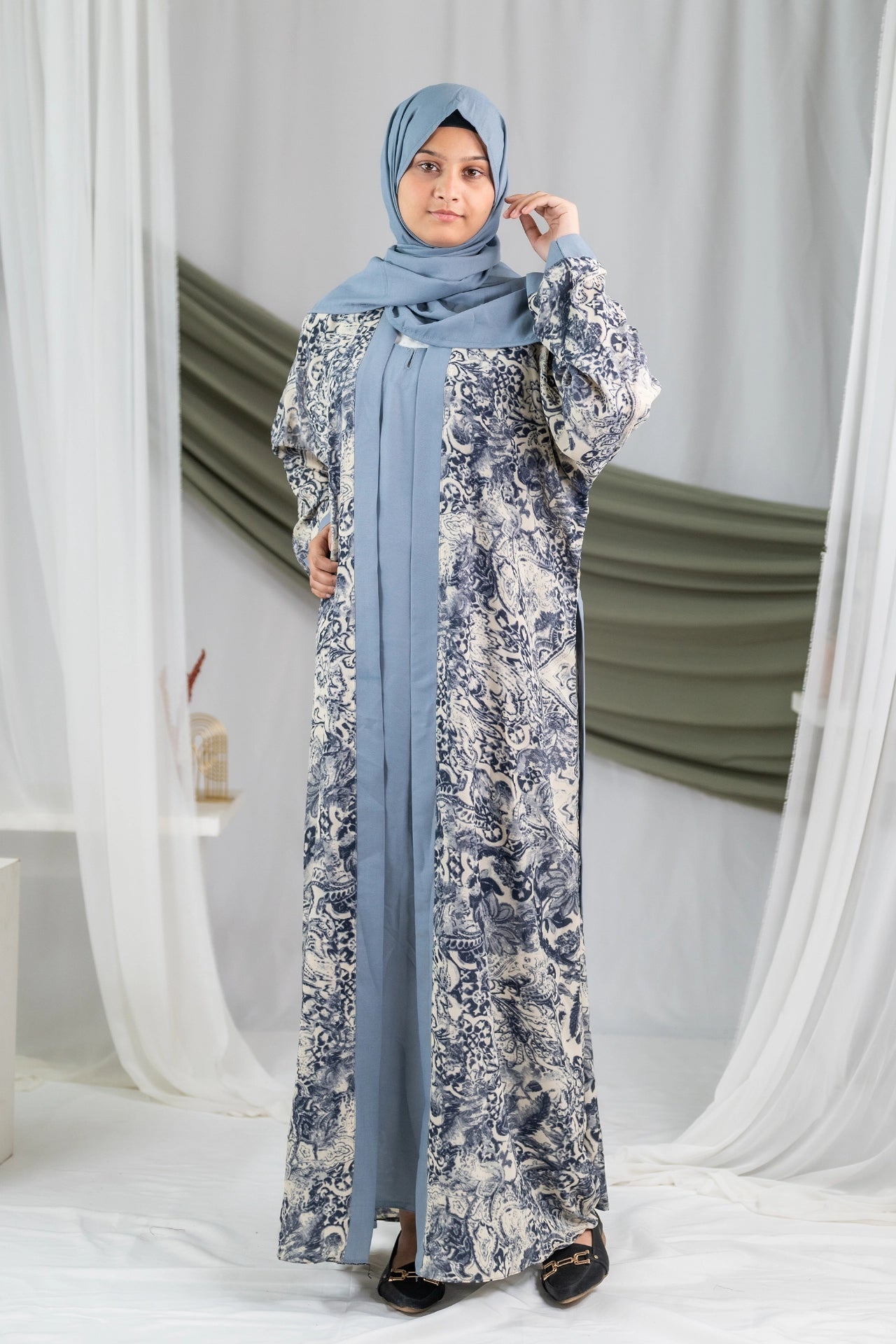 Bahaar 2.0 - Sky Blue Wave Textured Printed Flapped