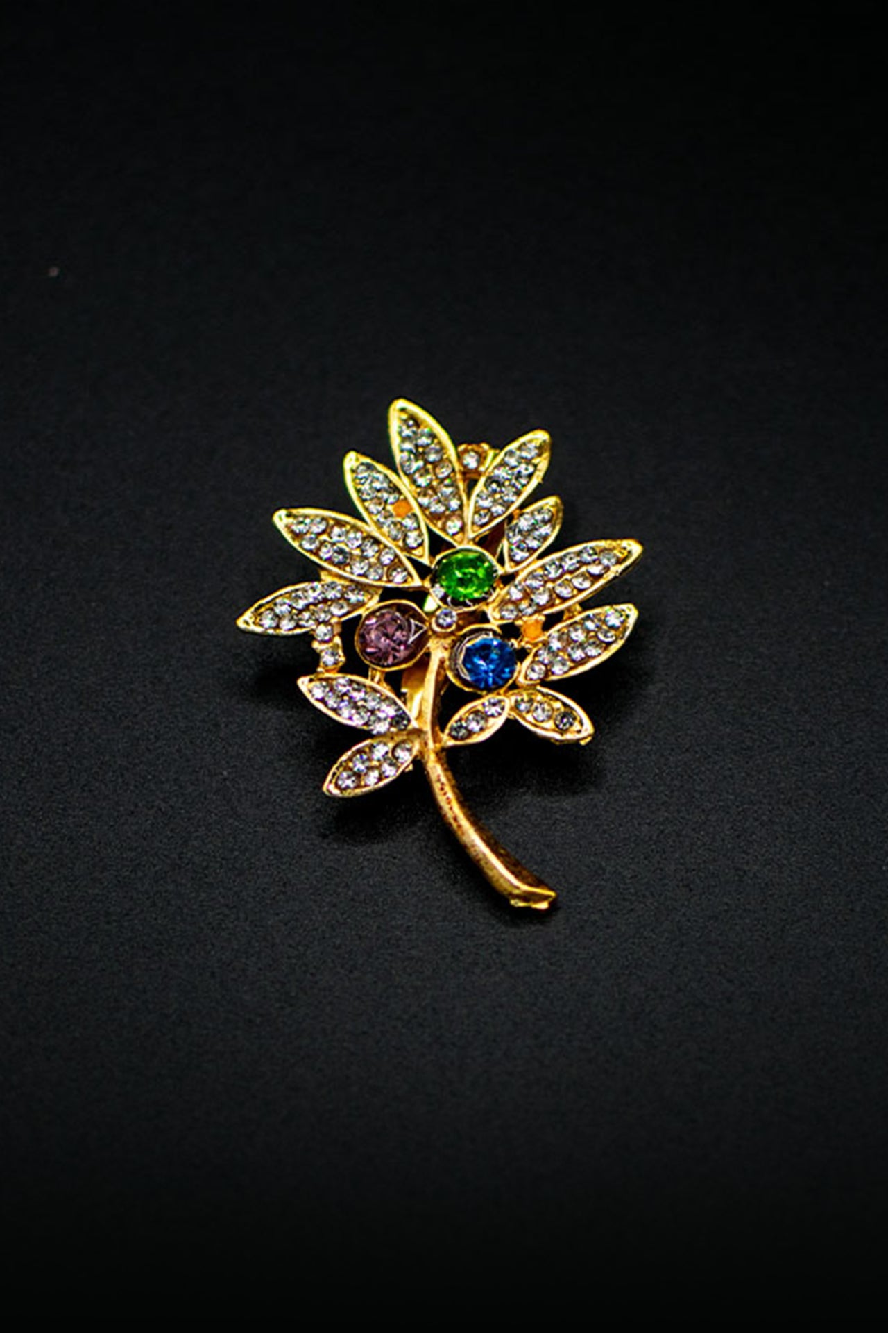 Stoned Leaf Brooch