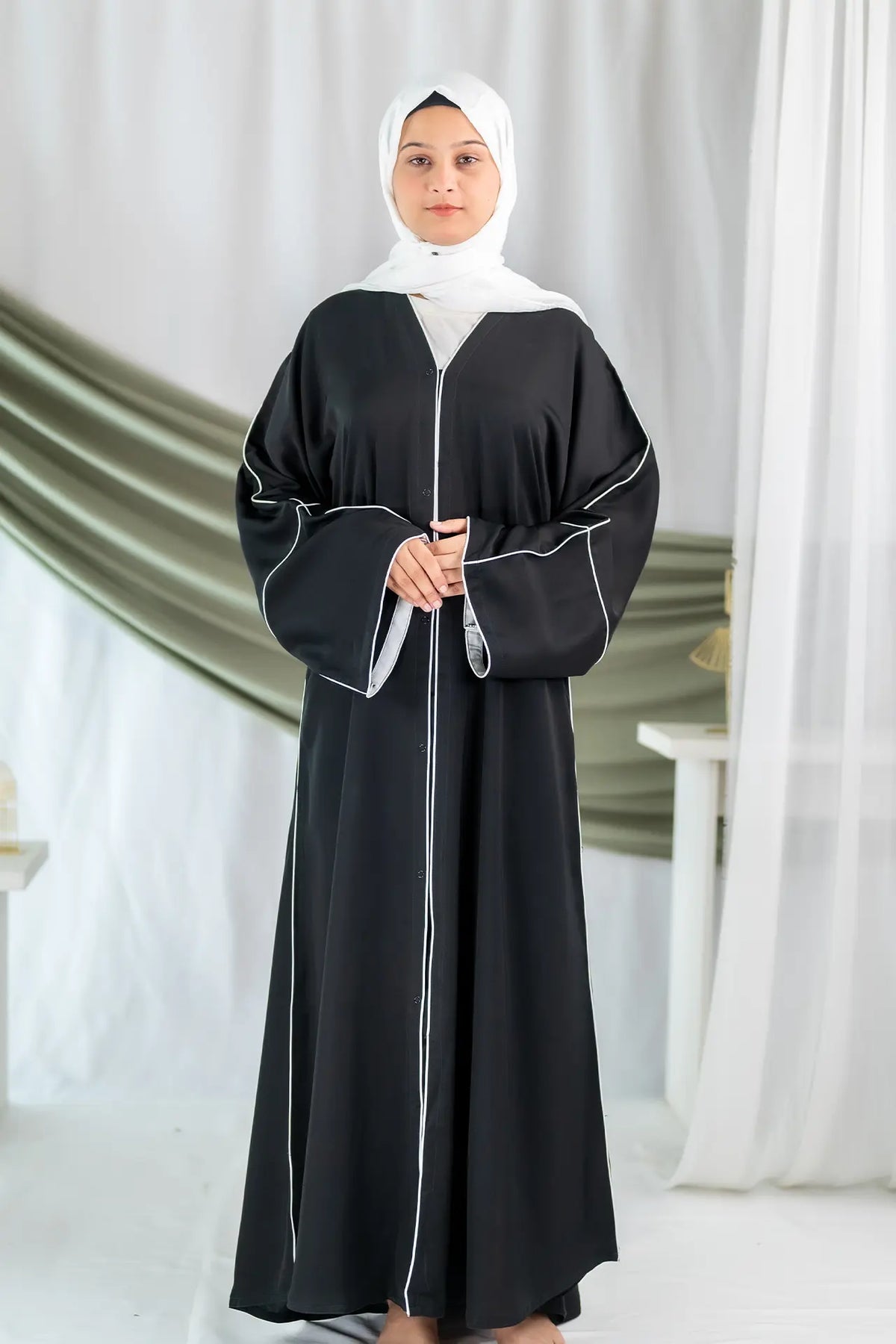 Rasm - Black Pippin Abaya